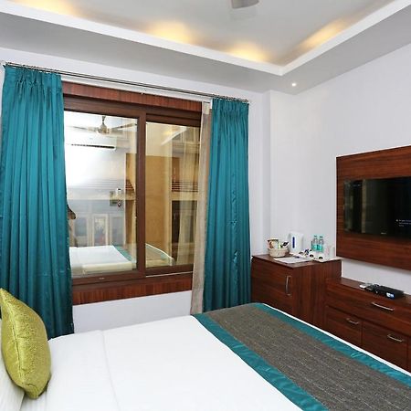 Capital O 10492 Hotel Onyx Garden Guwahati Luaran gambar